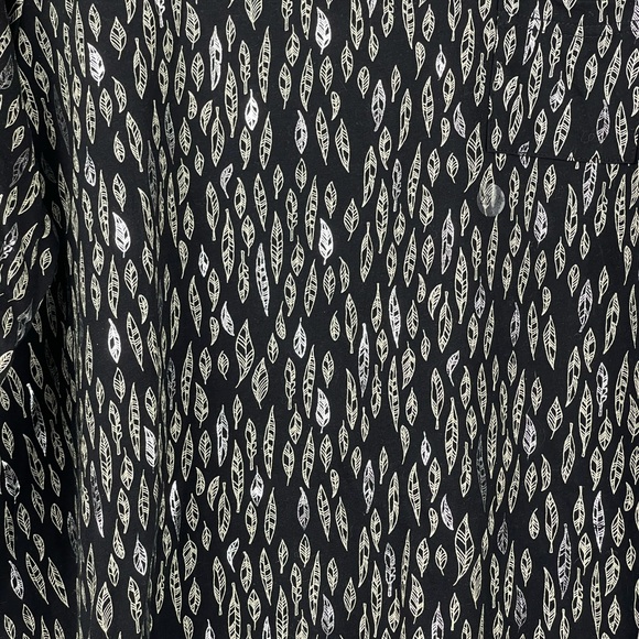 Lane Bryant Black Gold Leaves Top Size 22/24 - Picture 2 of 6
